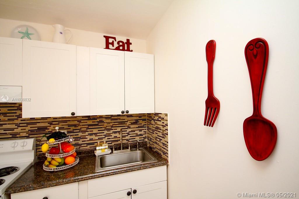 See details / 1160 sq. ft. $ 2021-05-17 0 Photo