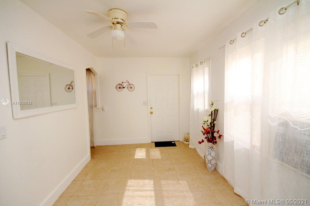 See details / 1160 sq. ft. $ 2021-05-17 0 Photo