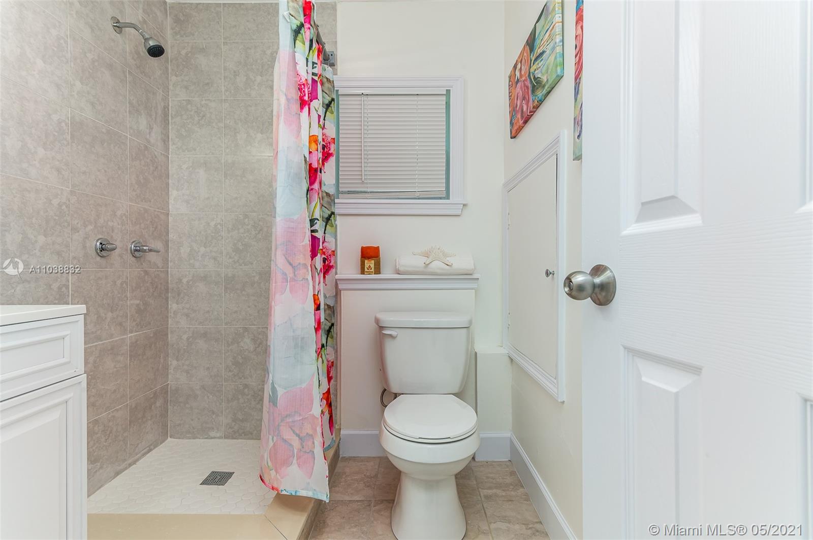 See details / 1160 sq. ft. $ 2021-05-17 0 Photo