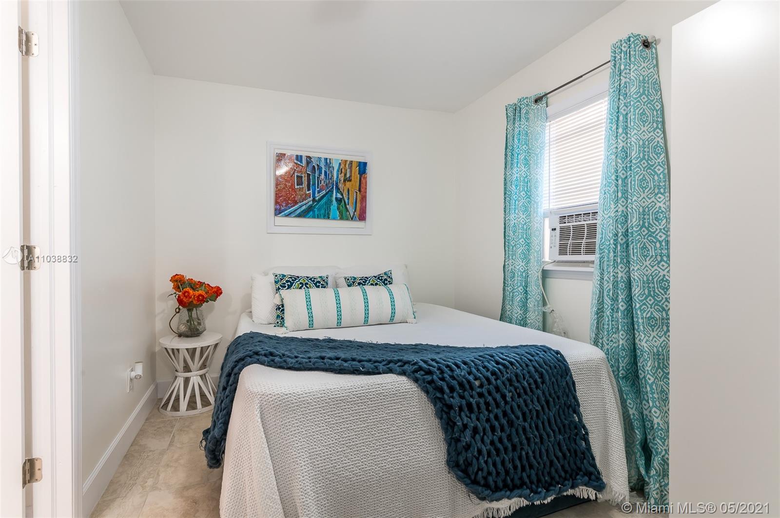 See details / 1160 sq. ft. $ 2021-05-17 0 Photo