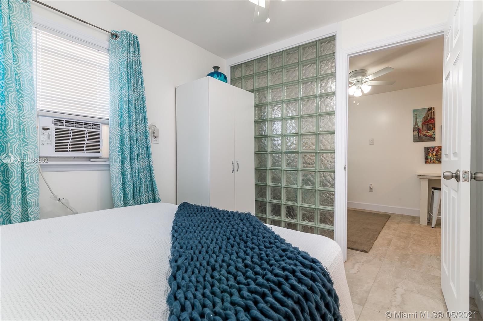 See details / 1160 sq. ft. $ 2021-05-17 0 Photo