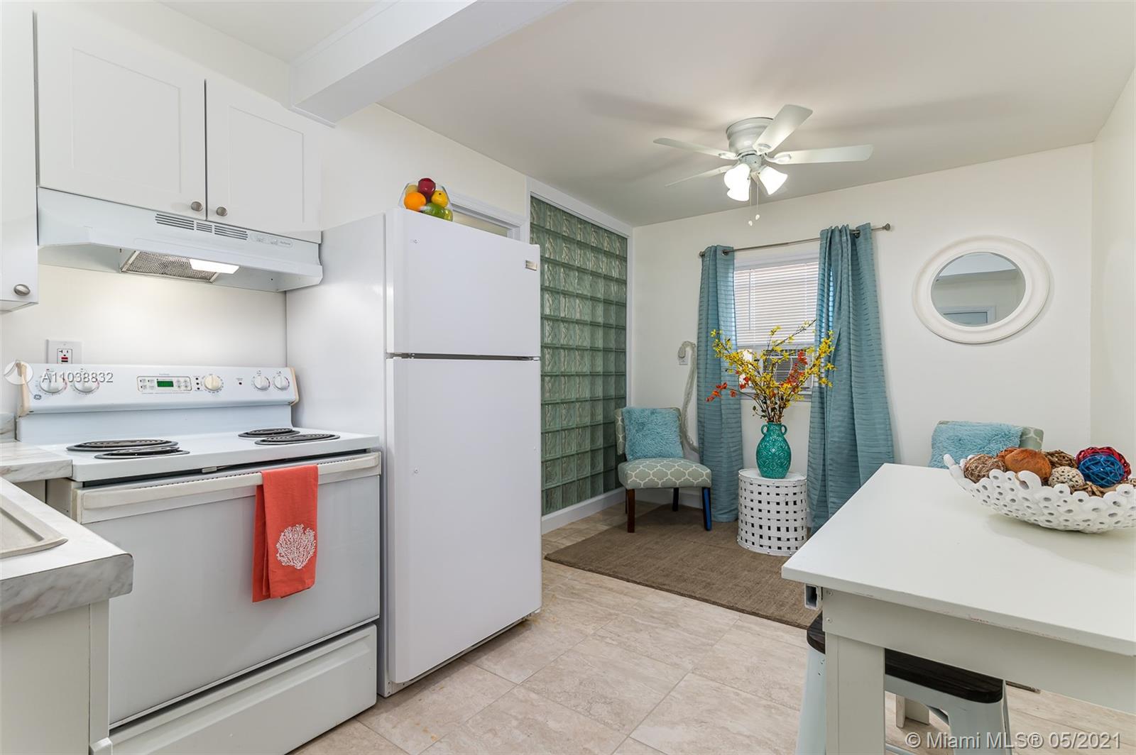 See details / 1160 sq. ft. $ 2021-05-17 0 Photo