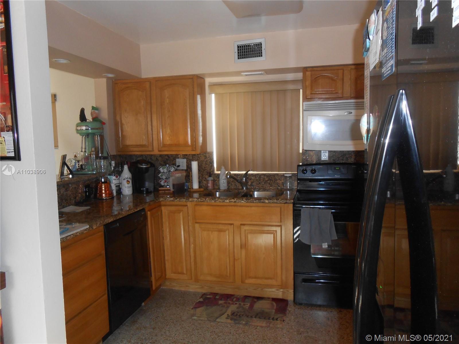 See details / 2318 sq. ft. $ 2021-05-25 0 Photo
