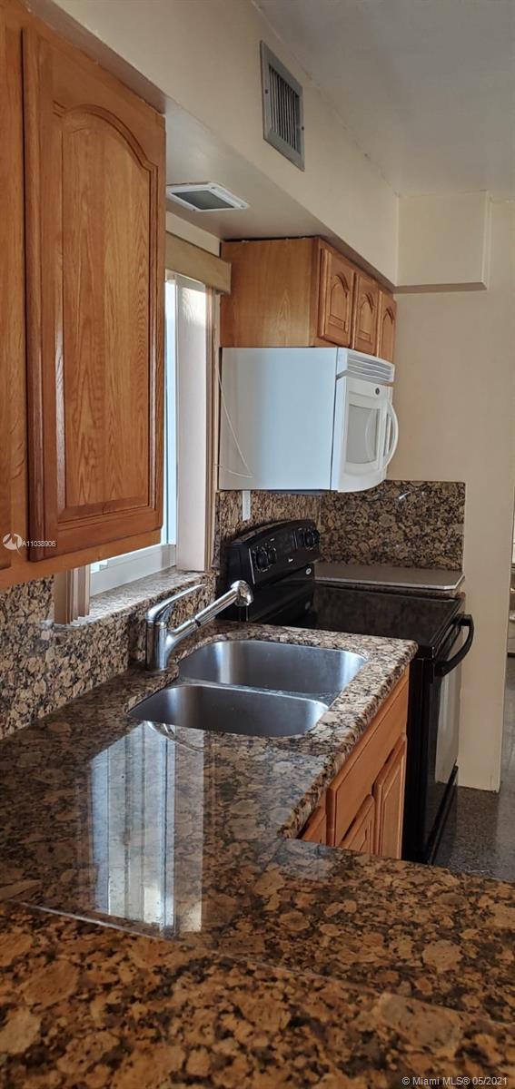 See details / 2318 sq. ft. $ 2021-05-25 0 Photo