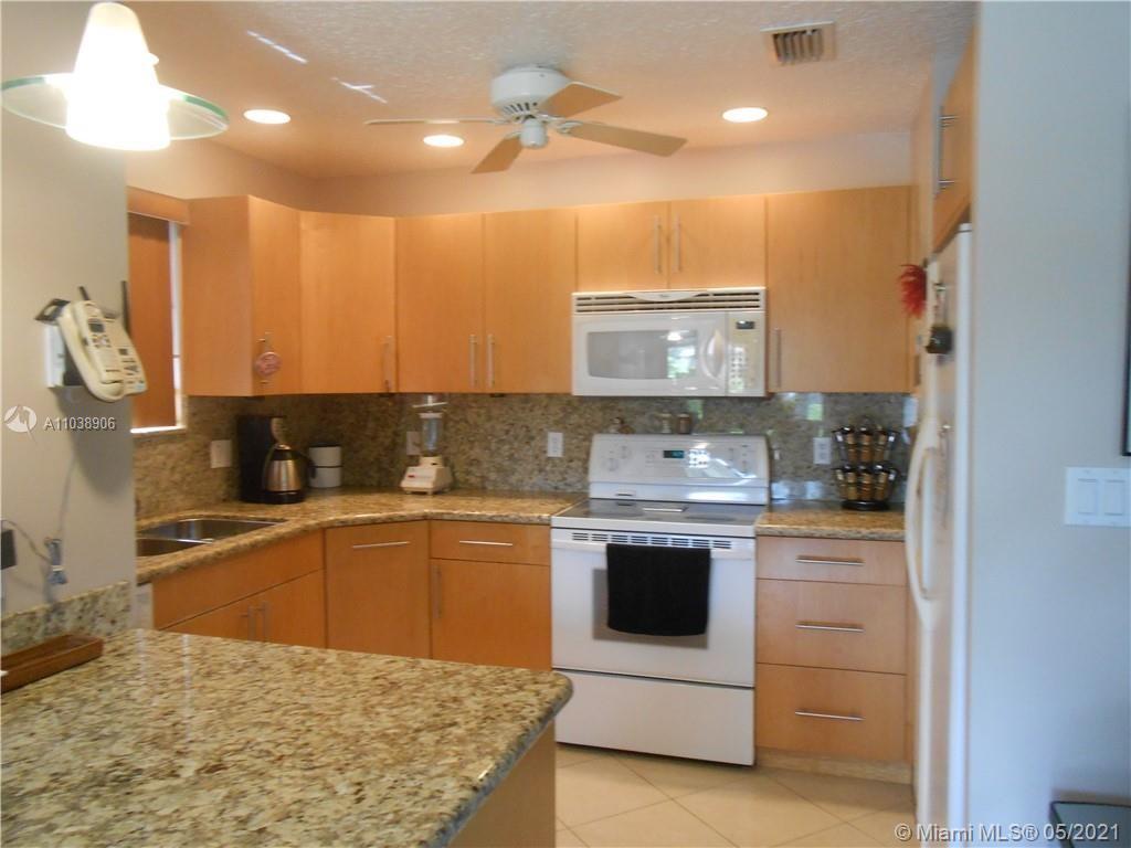See details / 2318 sq. ft. $ 2021-05-25 0 Photo