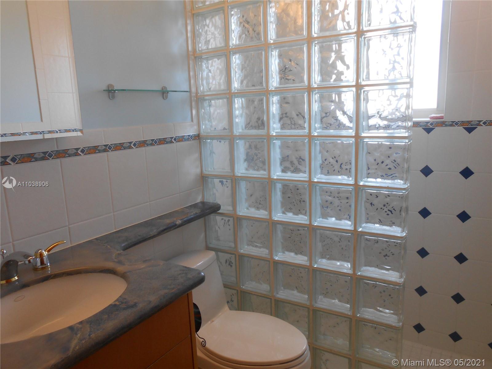 See details / 2318 sq. ft. $ 2021-05-25 0 Photo