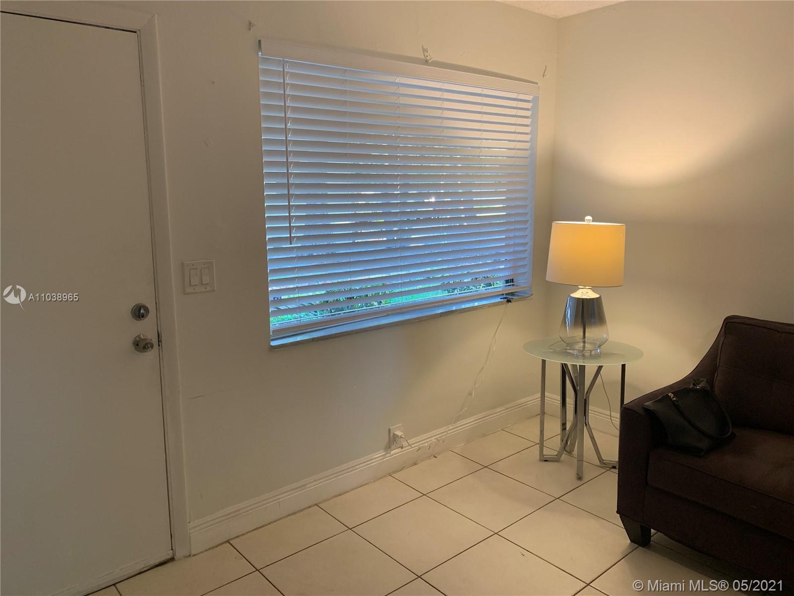 See details / 1554 sq. ft. $ 2021-05-07 0 Photo