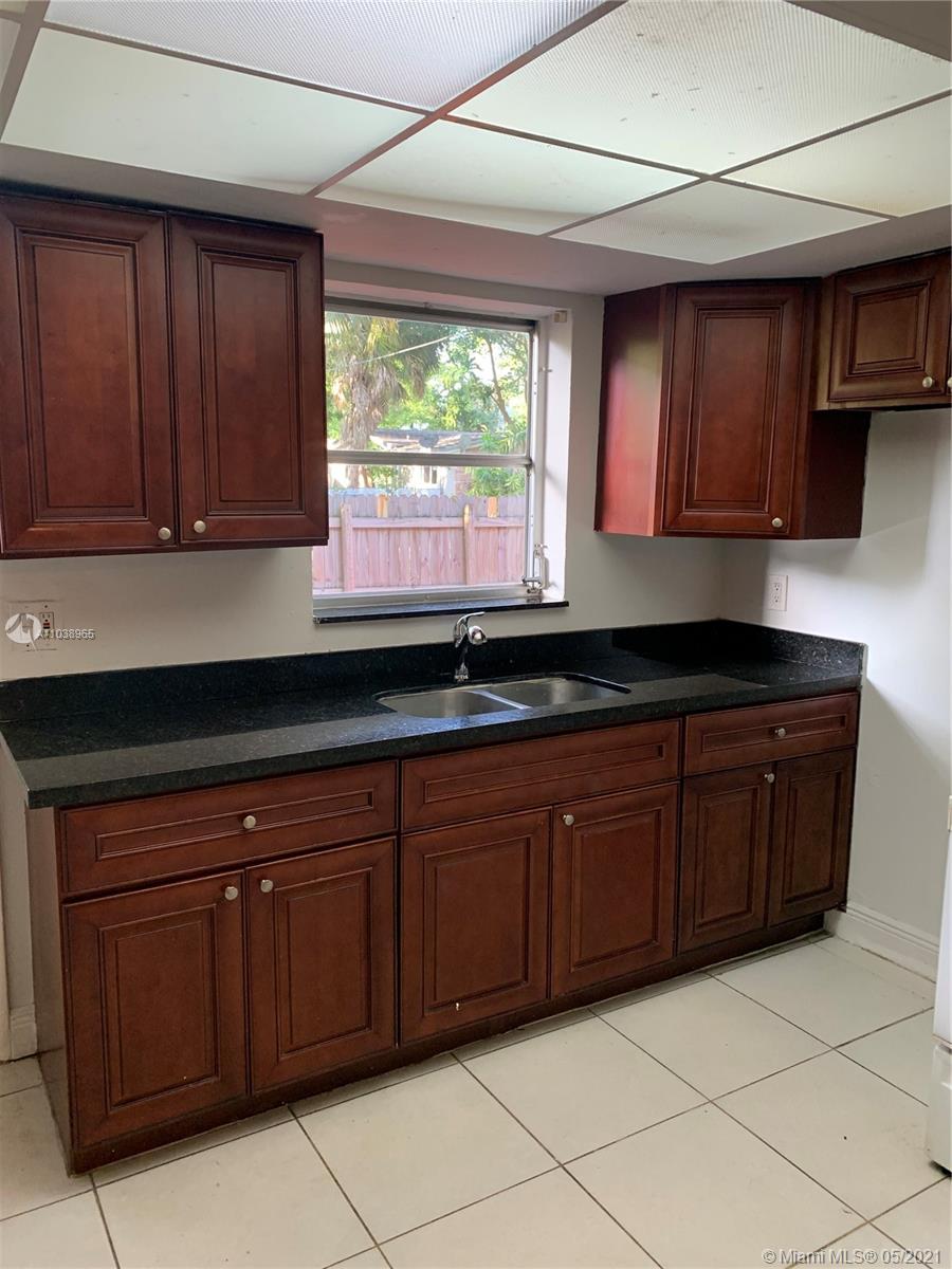 See details / 1554 sq. ft. $ 2021-05-07 0 Photo