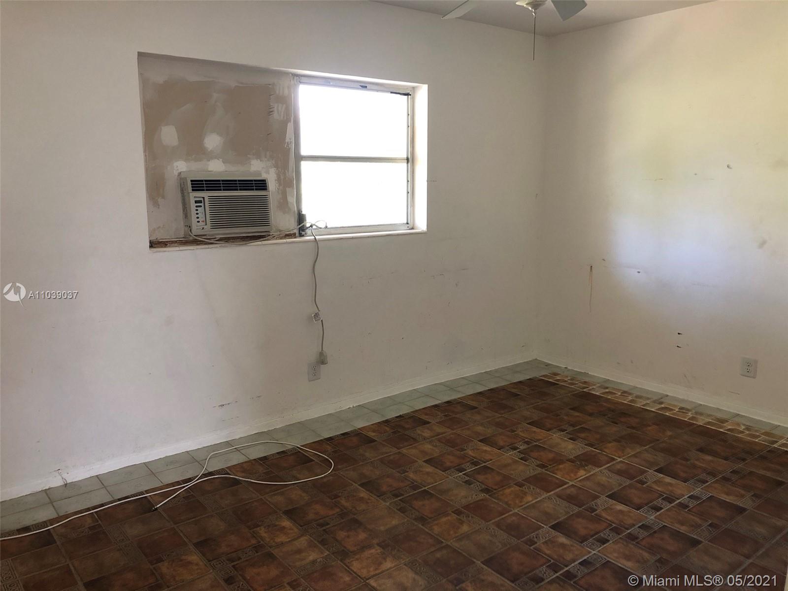 See details / 1799 sq. ft. $ 2021-05-07 0 Photo