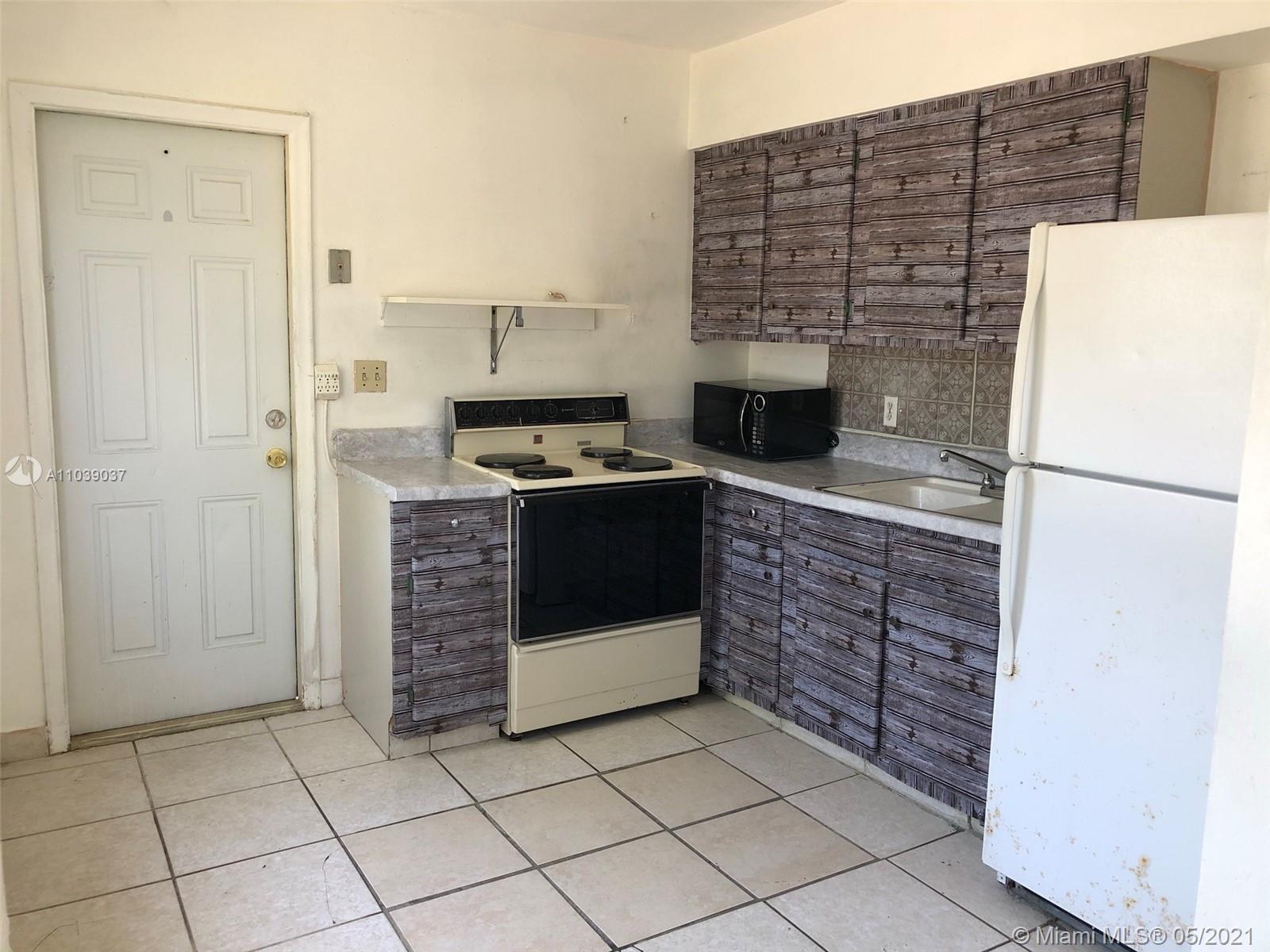 See details / 1799 sq. ft. $ 2021-05-07 0 Photo