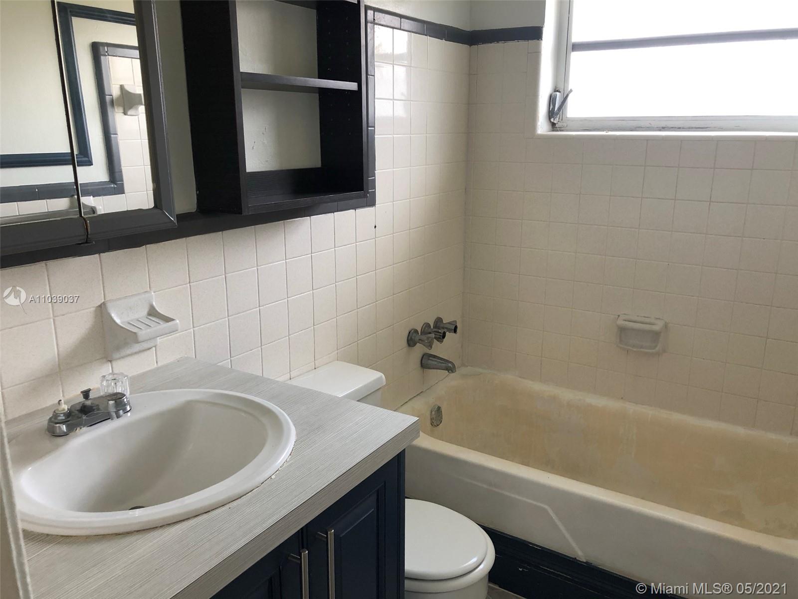 See details / 1799 sq. ft. $ 2021-05-07 0 Photo