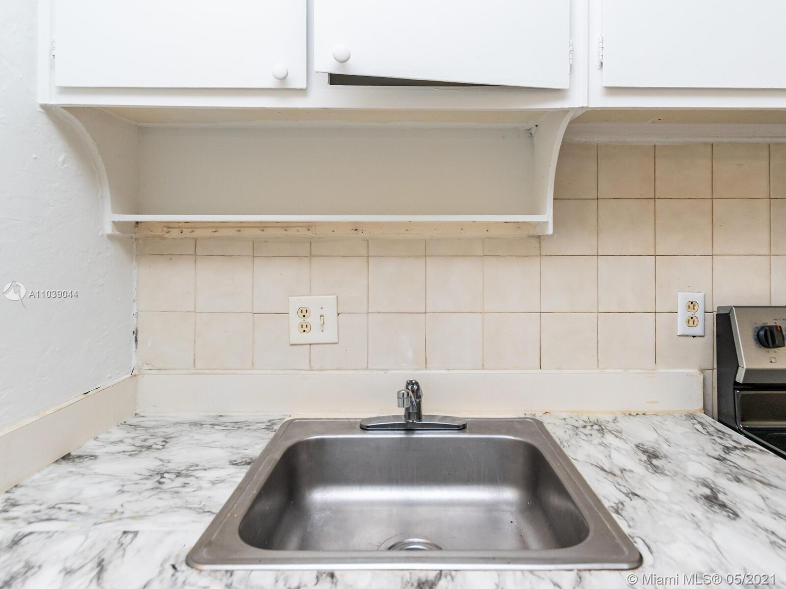 See details / 1260 sq. ft. $ 2021-05-07 0 Photo