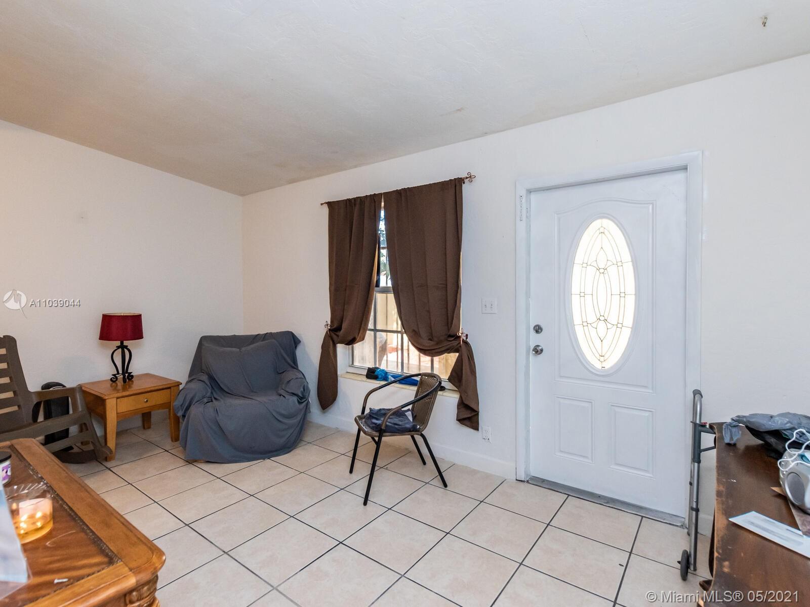 See details / 1260 sq. ft. $ 2021-05-07 0 Photo