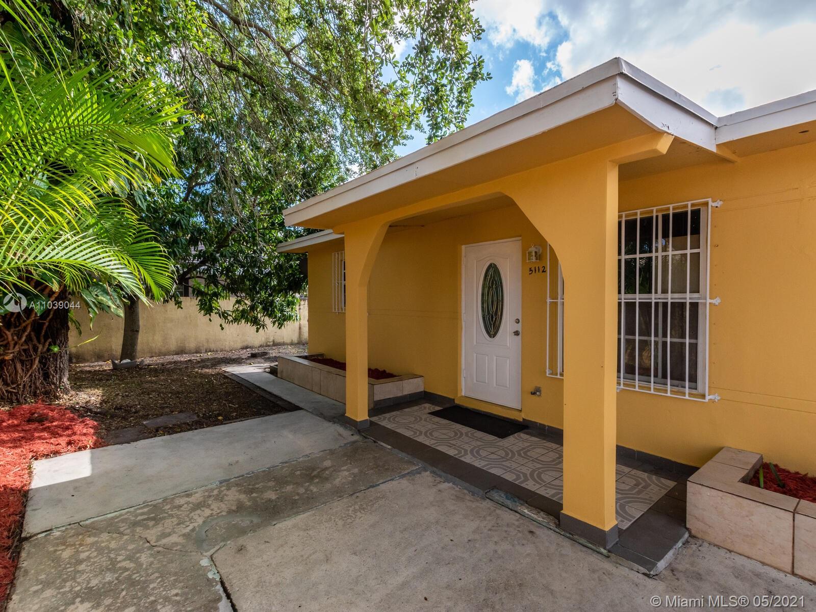See details / 1260 sq. ft. $ 2021-05-07 0 Photo