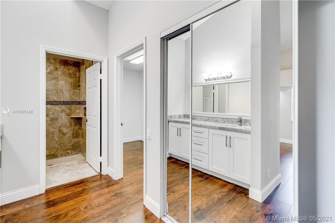 Ver detalles 3 / 2 1831 sq. ft. $ 2021-05-12 0 foto