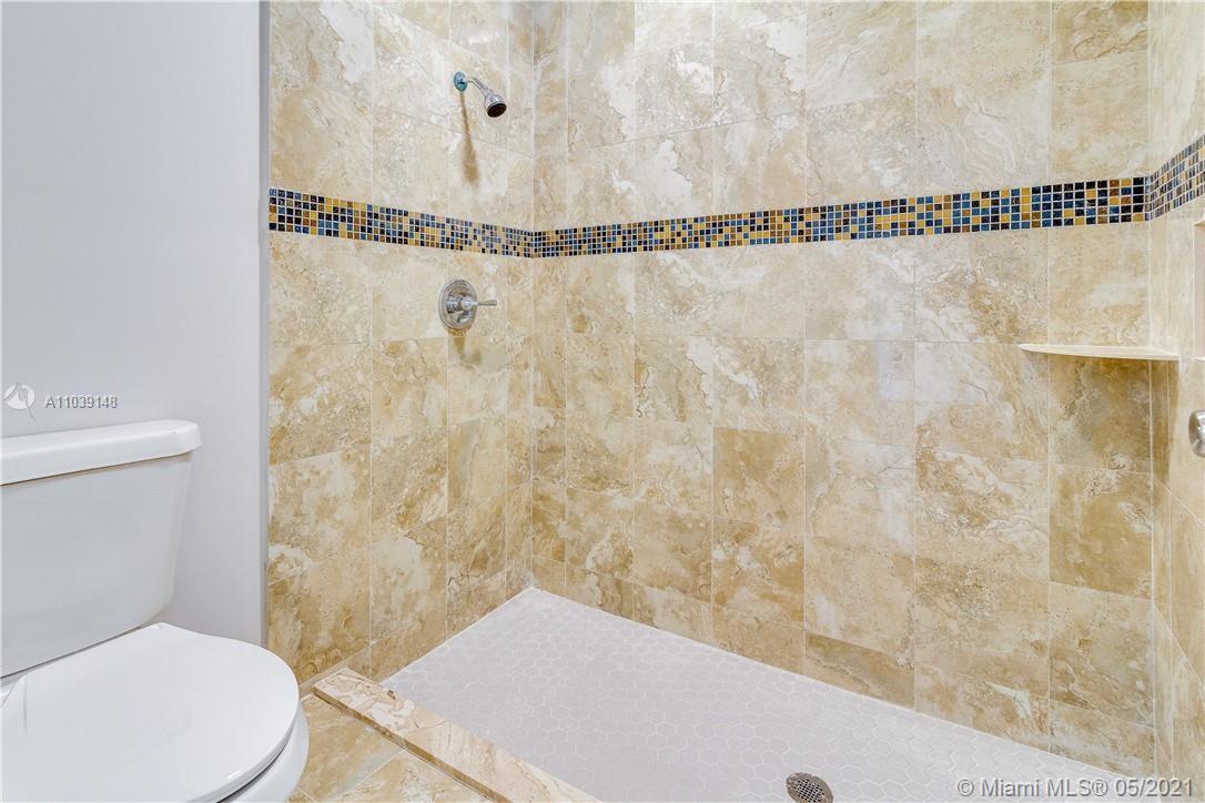 Ver detalles 3 / 2 1831 sq. ft. $ 2021-05-12 0 foto