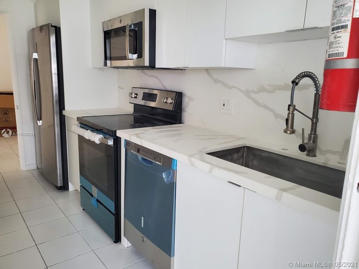 See details / 1582 sq. ft. $ 2021-05-08 0 Photo
