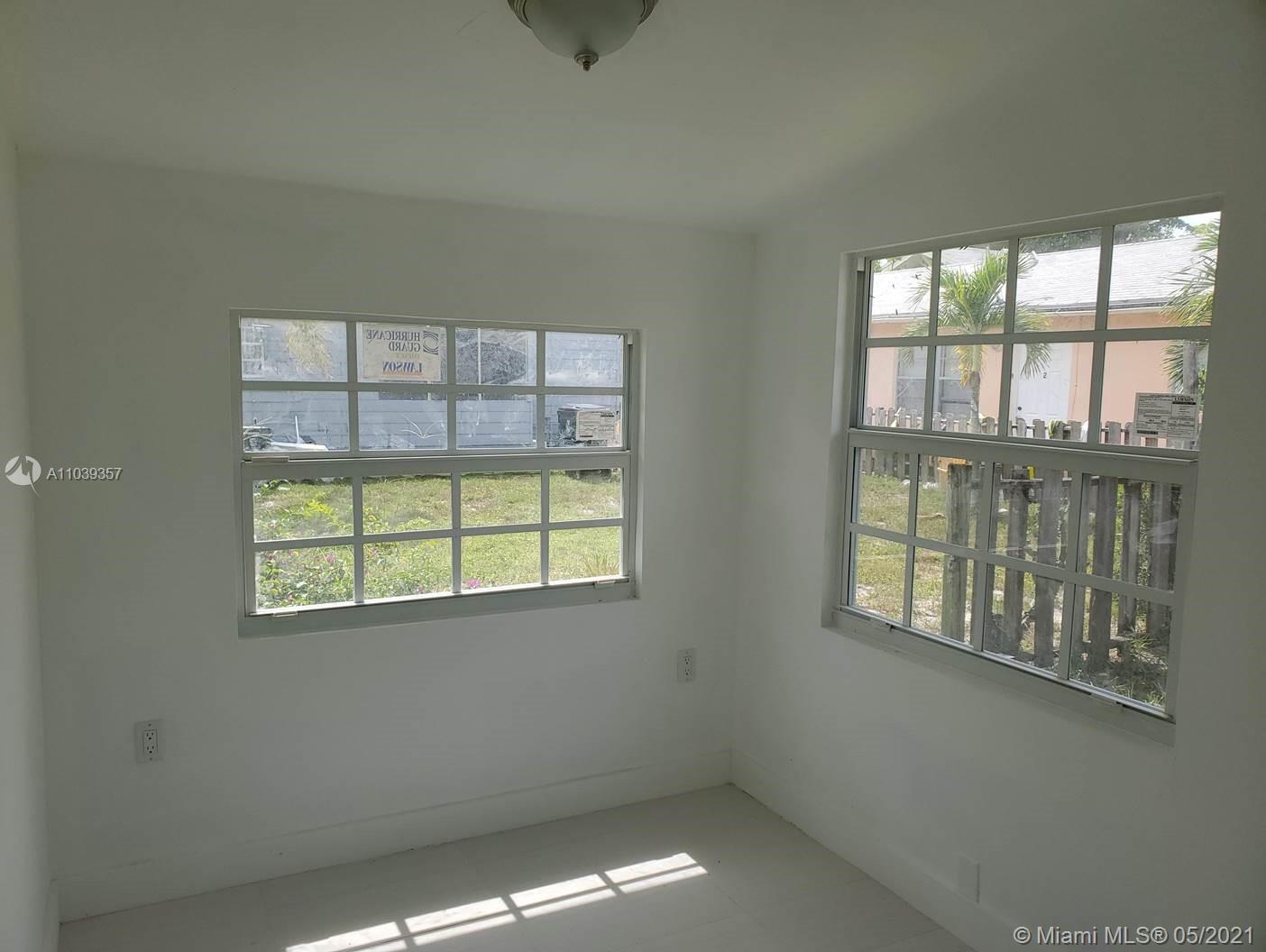 See details / 1582 sq. ft. $ 2021-05-08 0 Photo