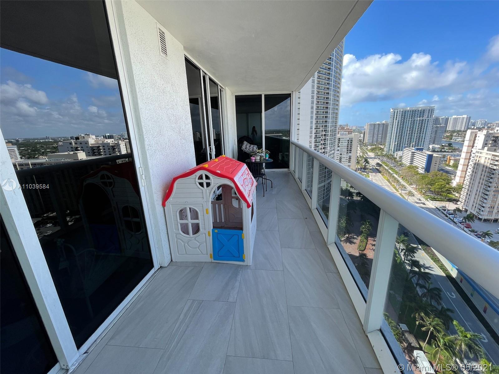 See details 2208 3 / 3 1571 sq. ft. $ 2021-05-17 0 Photo
