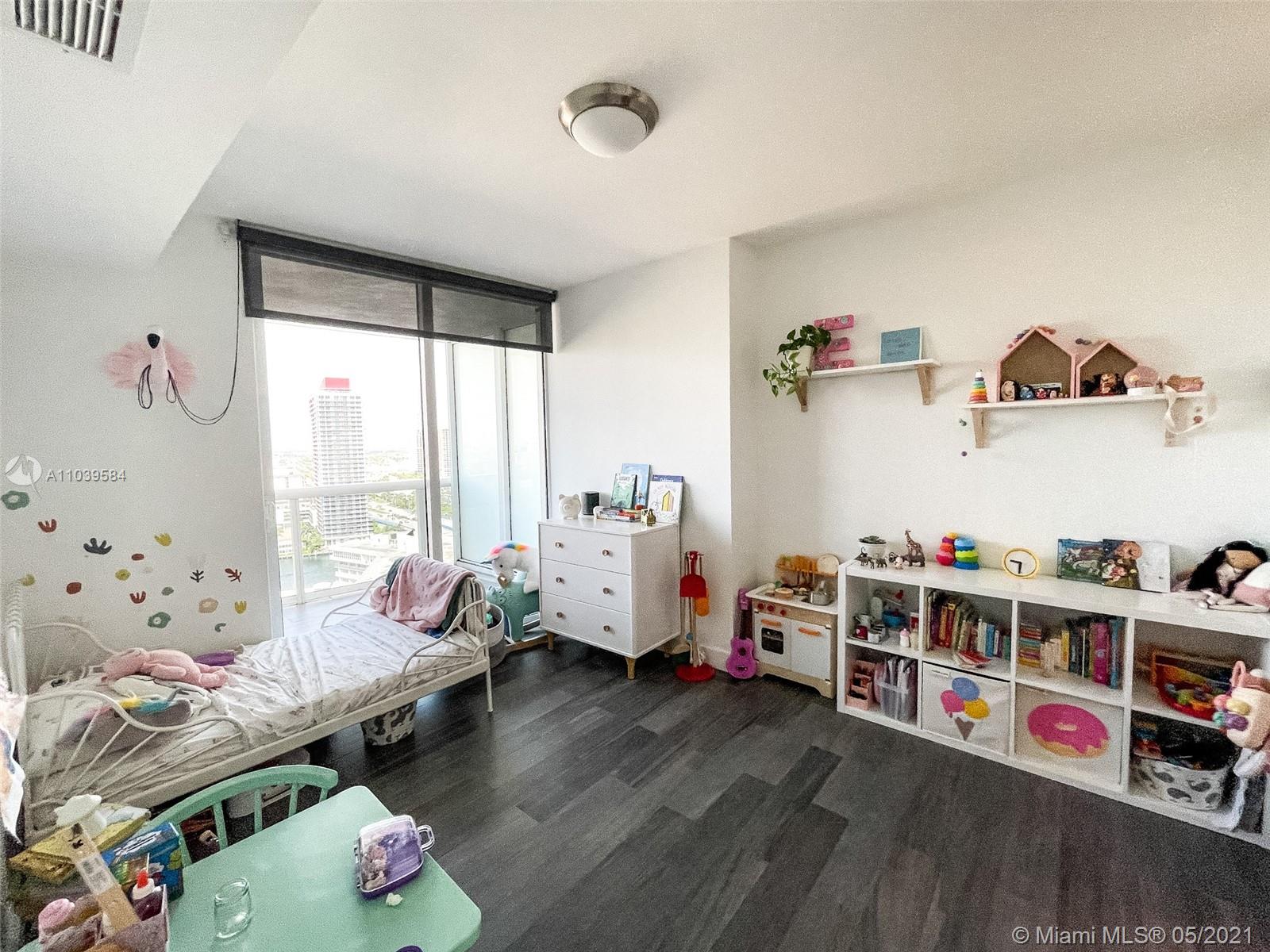 See details 2208 3 / 3 1571 sq. ft. $ 2021-05-17 0 Photo