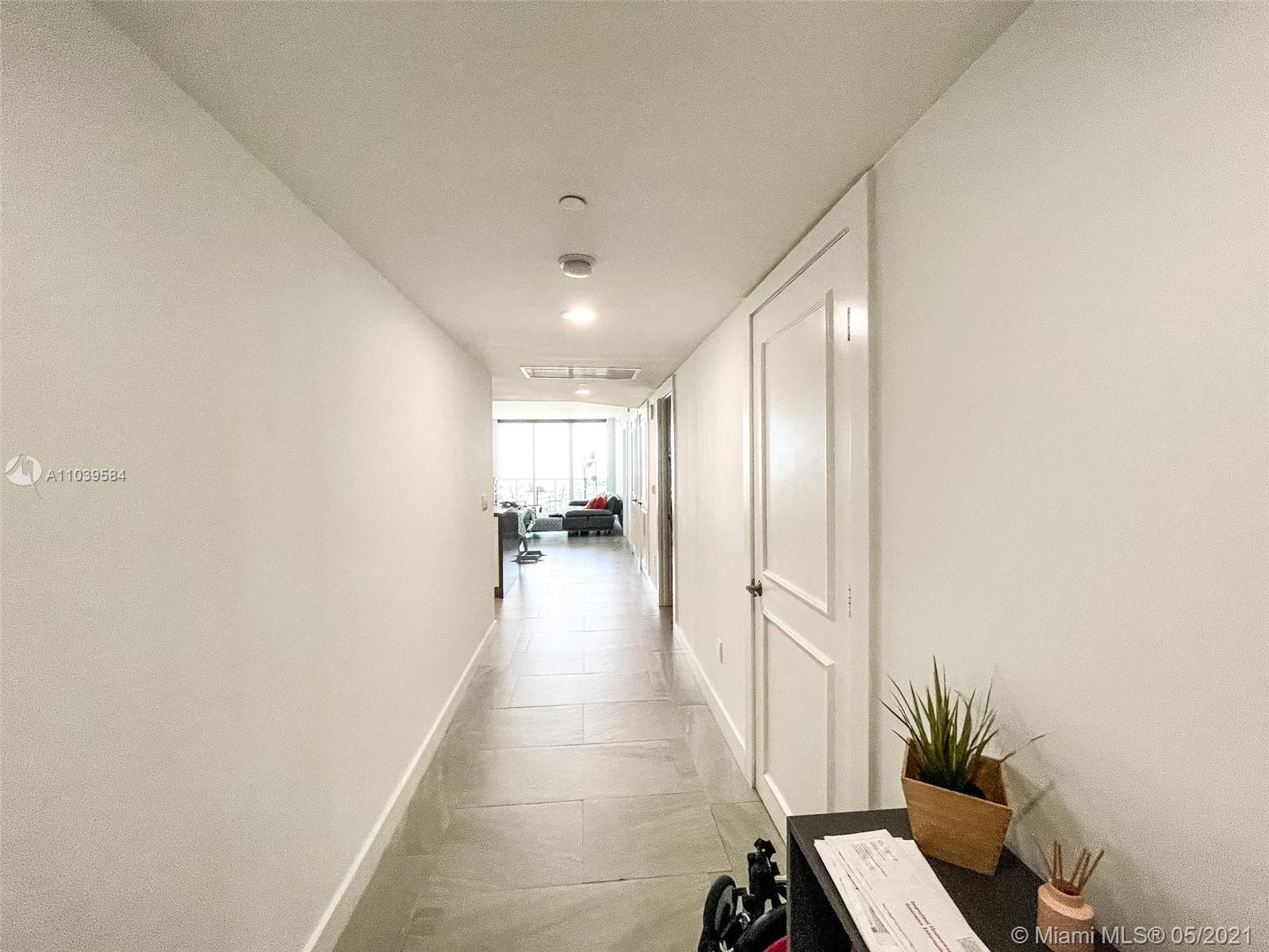 See details 2208 3 / 3 1571 sq. ft. $ 2021-05-17 0 Photo