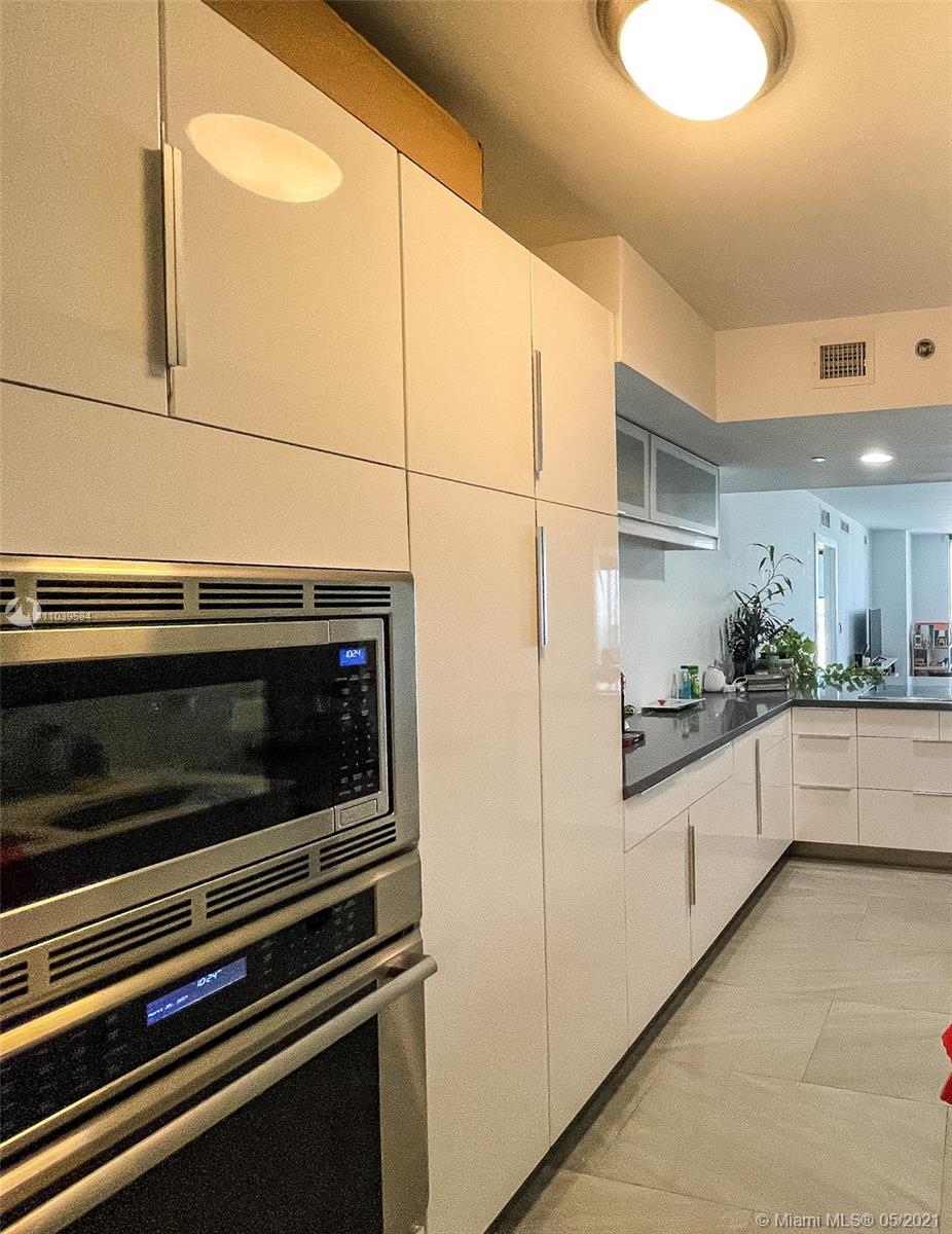 See details 2208 3 / 3 1571 sq. ft. $ 2021-05-17 0 Photo