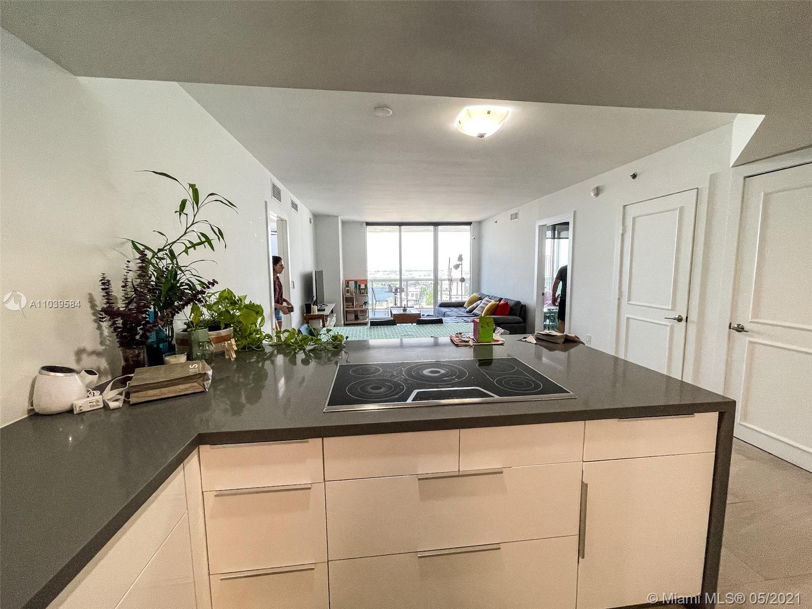 See details 2208 3 / 3 1571 sq. ft. $ 2021-05-17 0 Photo