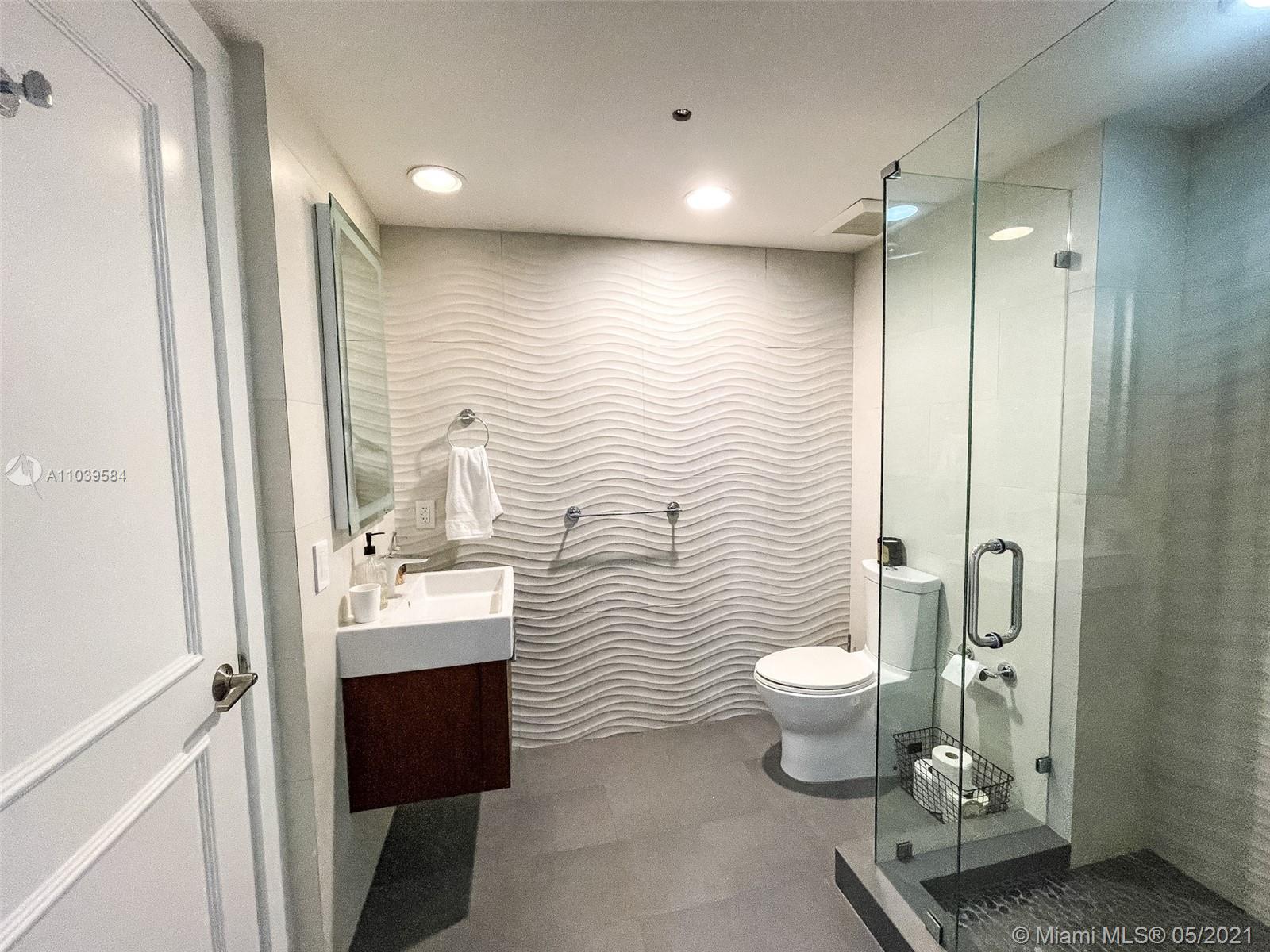 See details 2208 3 / 3 1571 sq. ft. $ 2021-05-17 0 Photo