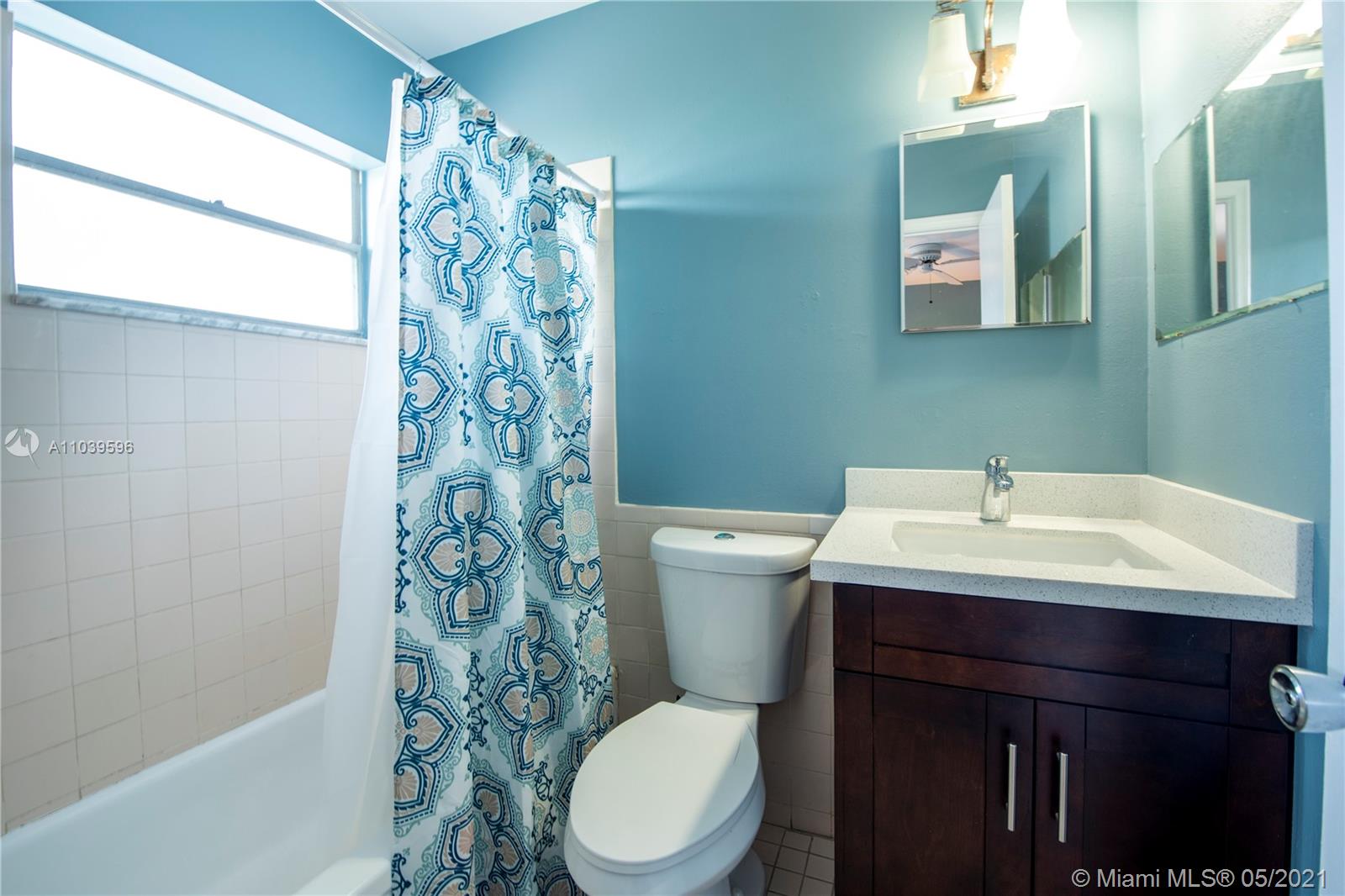 See details / 2485 sq. ft. $ 2021-05-09 0 Photo