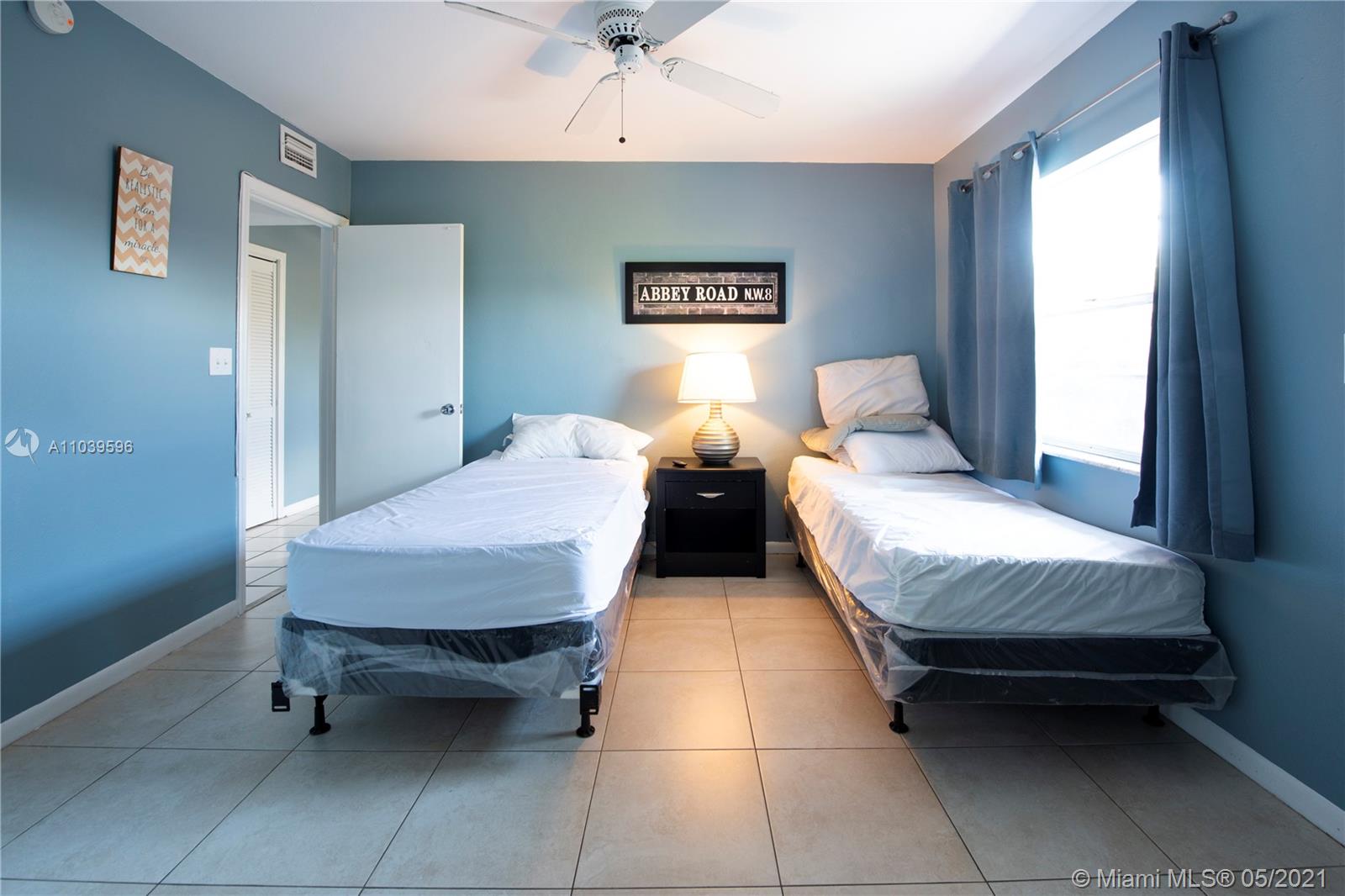 See details / 2485 sq. ft. $ 2021-05-09 0 Photo