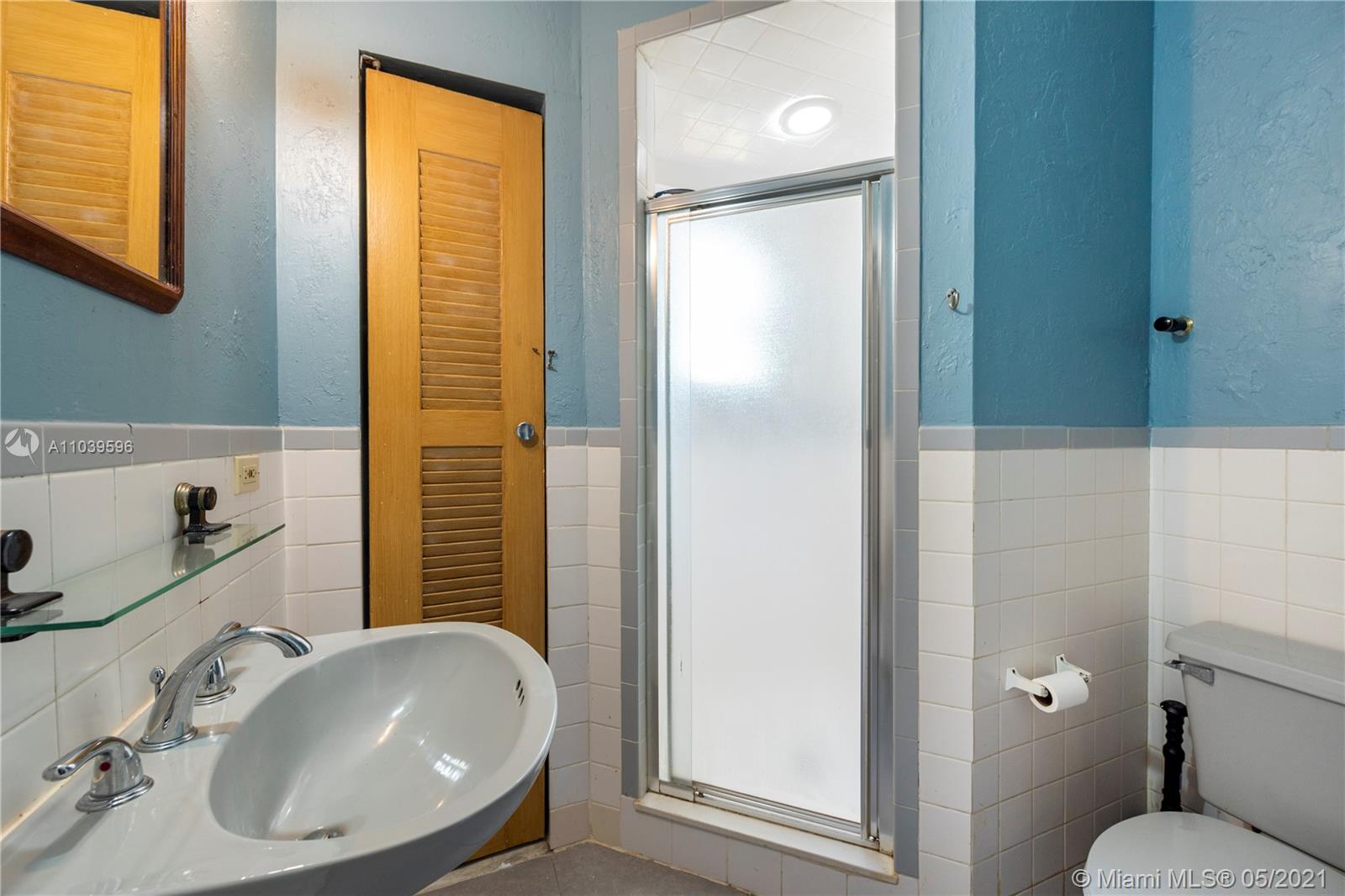 See details / 2485 sq. ft. $ 2021-05-09 0 Photo
