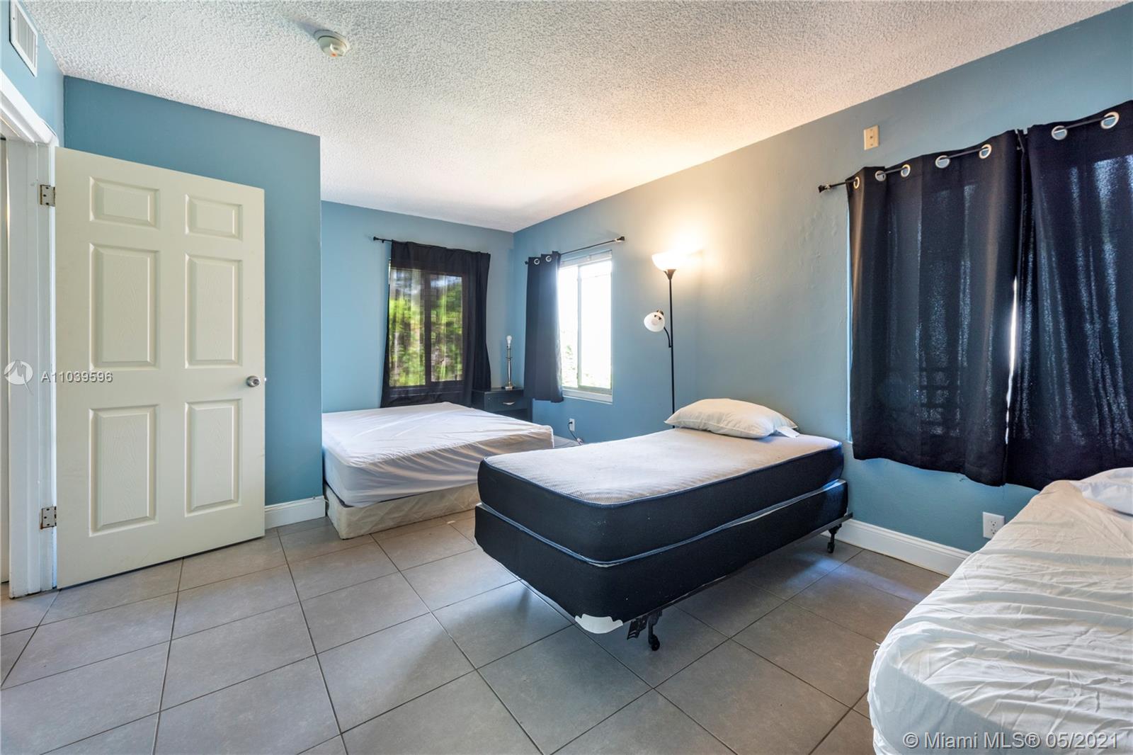 See details / 2485 sq. ft. $ 2021-05-09 0 Photo