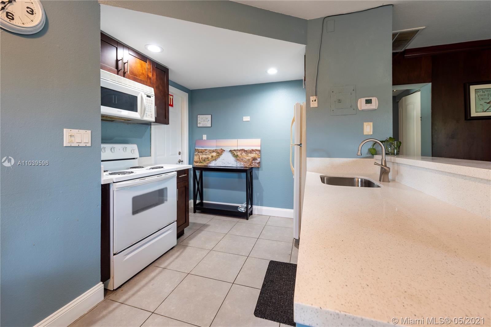 See details / 2485 sq. ft. $ 2021-05-09 0 Photo