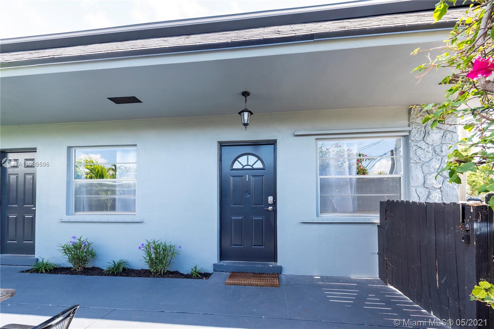 See details / 2485 sq. ft. $ 2021-05-09 0 Photo