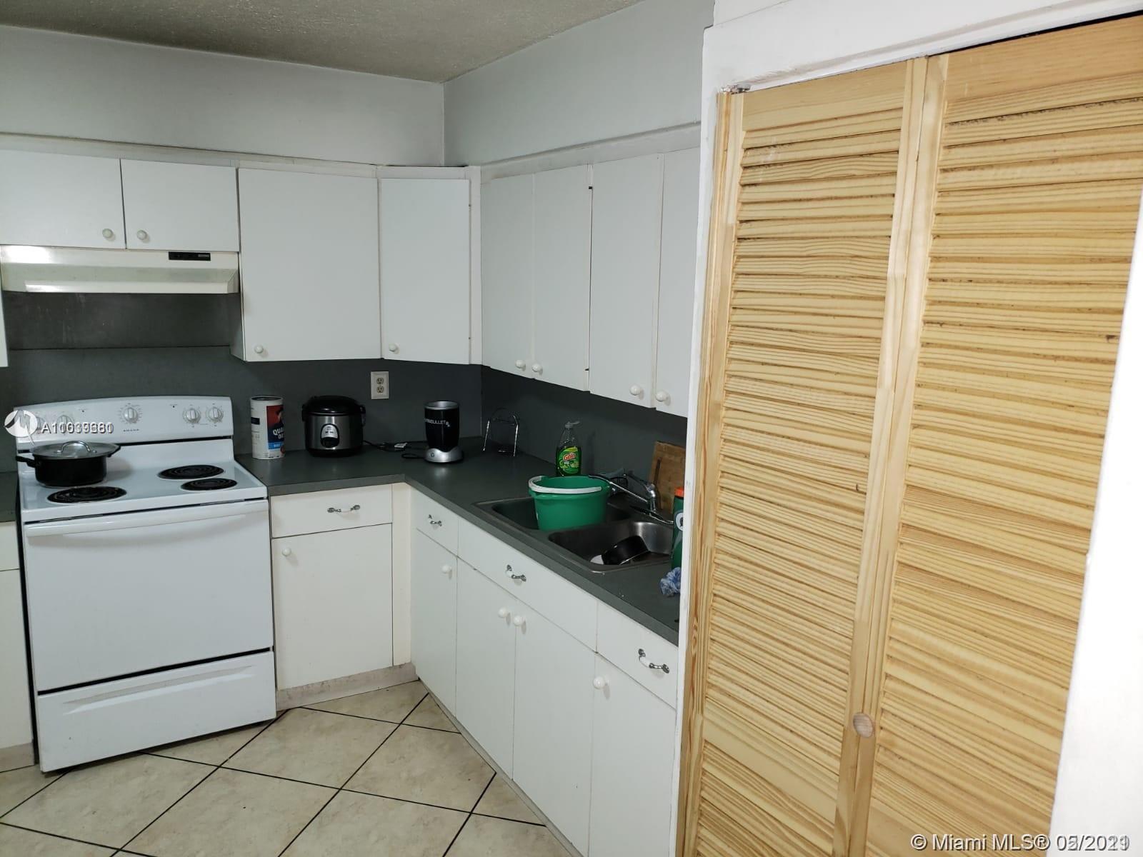 See details / 2920 sq. ft. $ 2021-06-03 0 Photo