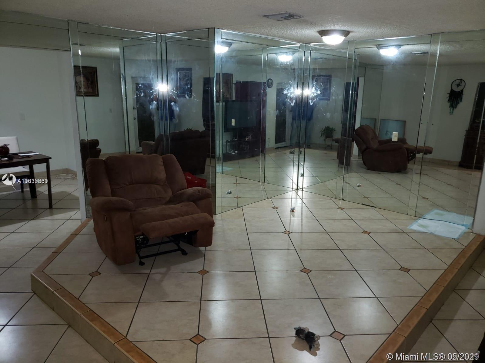 See details / 2920 sq. ft. $ 2021-06-03 0 Photo