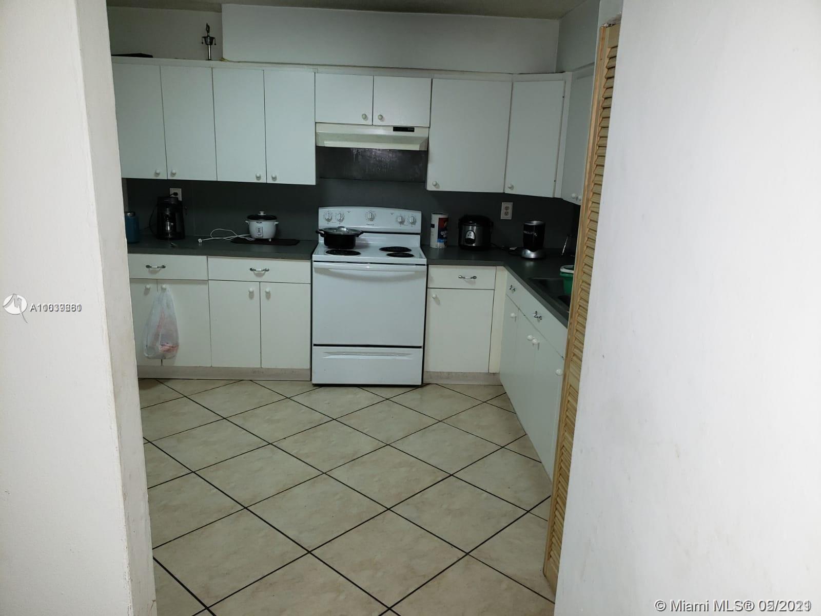 See details / 2920 sq. ft. $ 2021-06-03 0 Photo