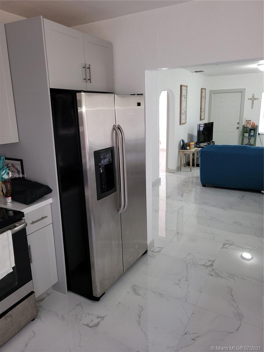 See details / 1080 sq. ft. $ 2022-02-17 0 Photo