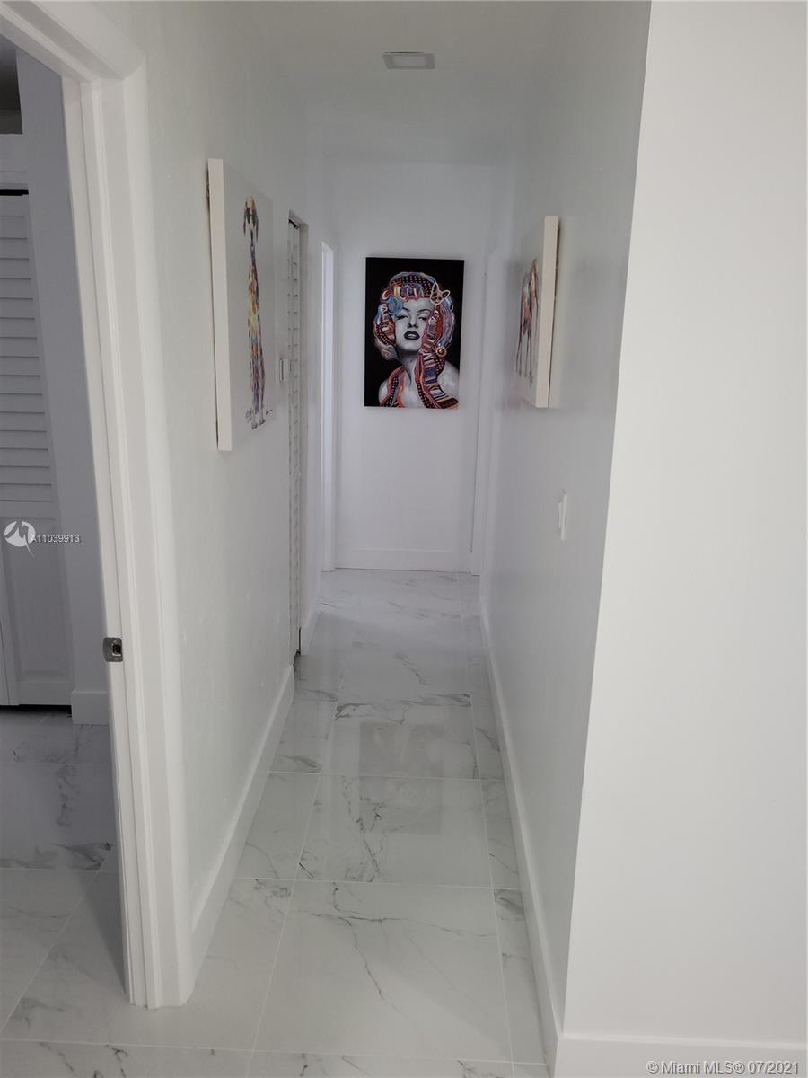 See details / 1080 sq. ft. $ 2022-02-17 0 Photo