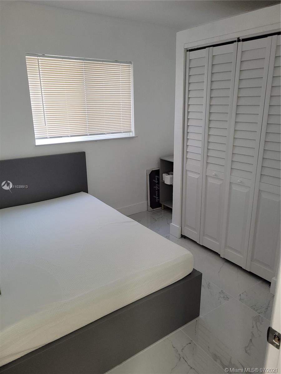 See details / 1080 sq. ft. $ 2022-02-17 0 Photo