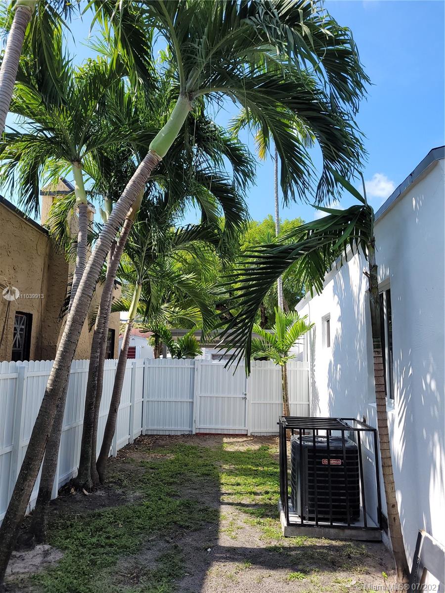 See details / 1080 sq. ft. $ 2022-02-17 0 Photo