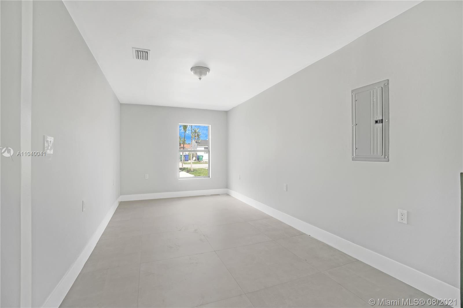 See details / 1999 sq. ft. $ 2021-05-10 0 Photo