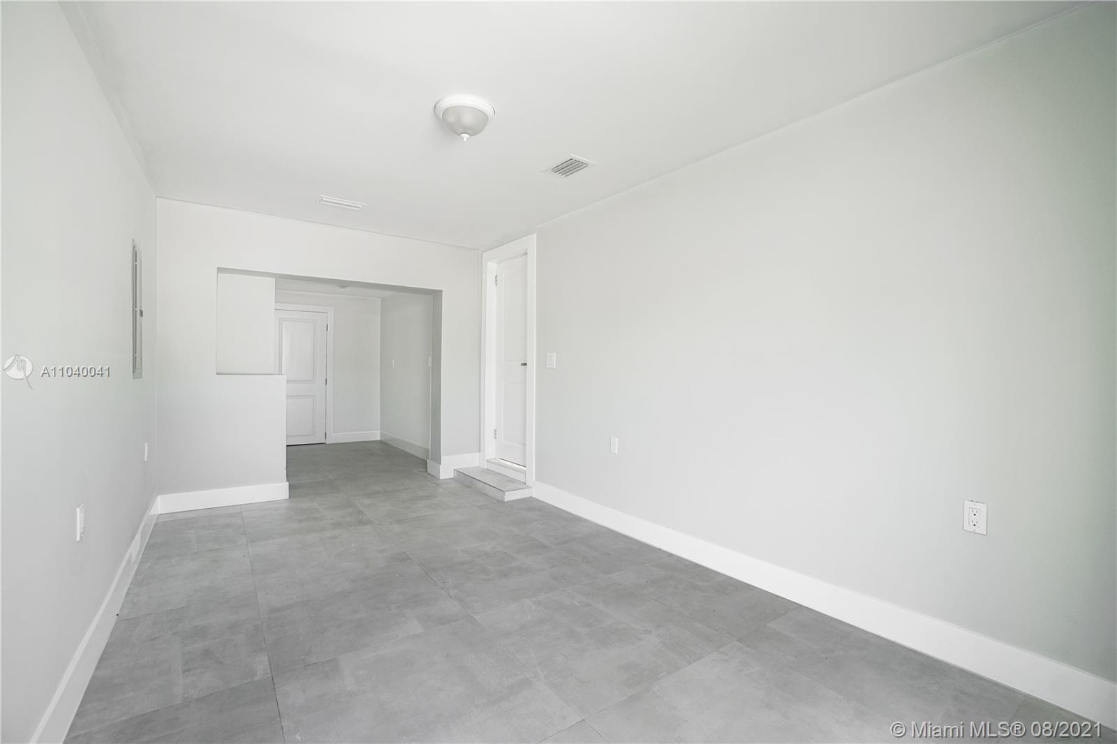See details / 1999 sq. ft. $ 2021-05-10 0 Photo