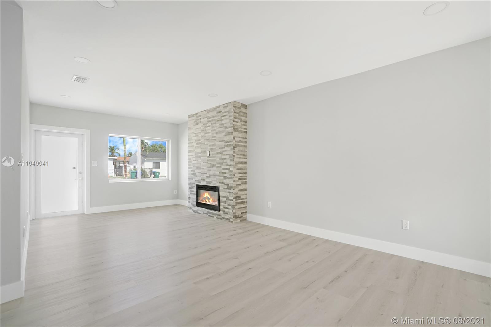 See details / 1999 sq. ft. $ 2021-05-10 0 Photo