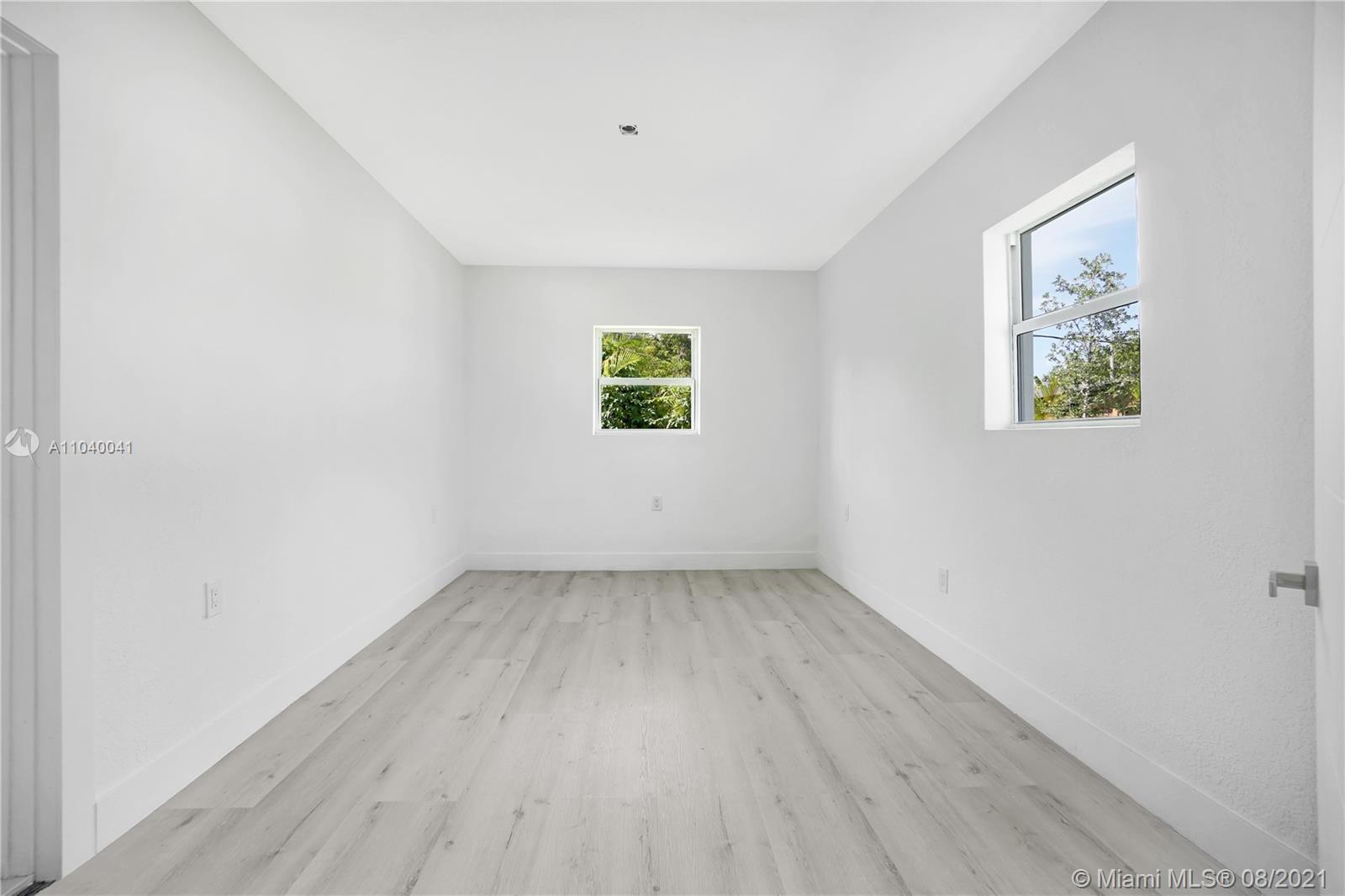See details / 1999 sq. ft. $ 2021-05-10 0 Photo