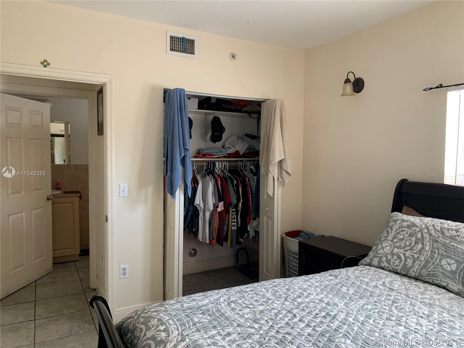 See details / 5252 sq. ft. $ 2021-05-11 0 Photo