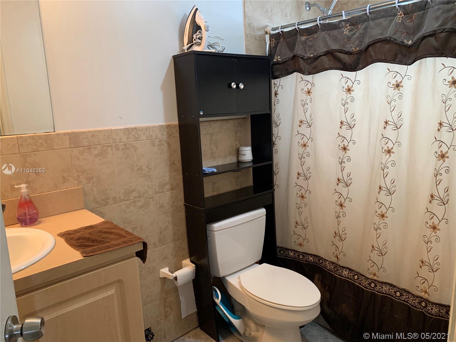 See details / 5252 sq. ft. $ 2021-05-11 0 Photo