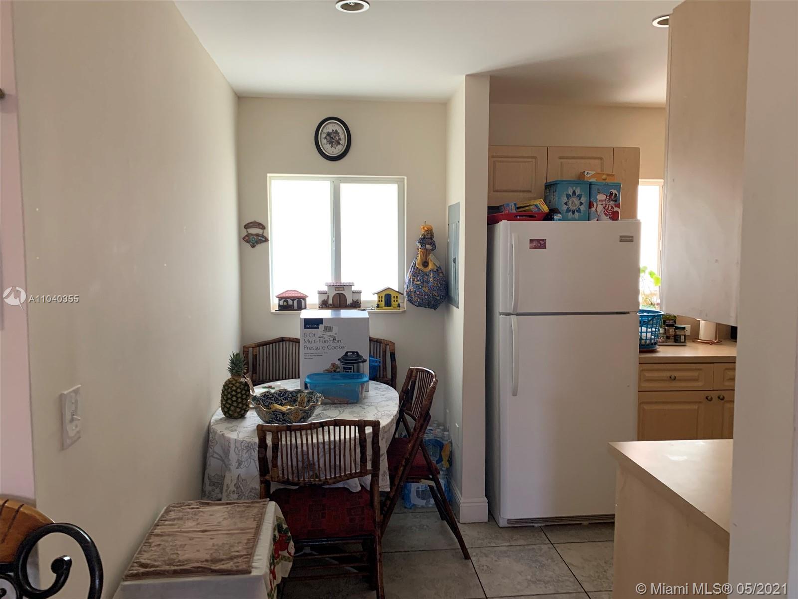 See details / 5252 sq. ft. $ 2021-05-11 0 Photo