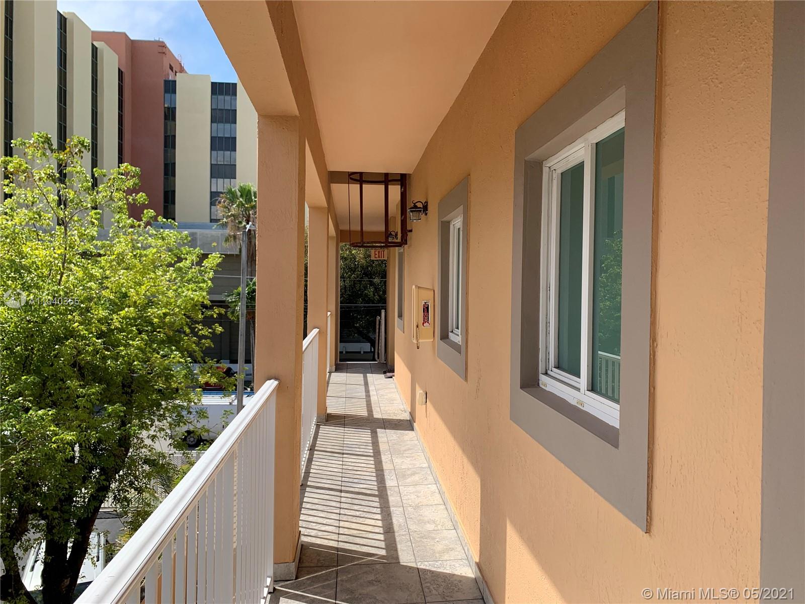 See details / 5252 sq. ft. $ 2021-05-11 0 Photo