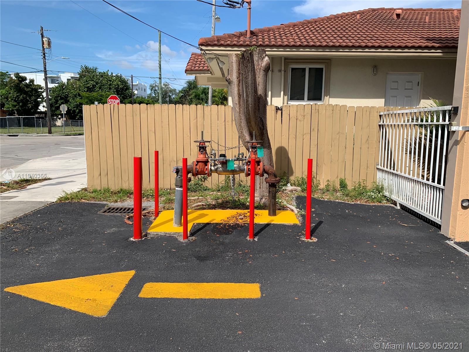 See details / 5252 sq. ft. $ 2021-05-11 0 Photo